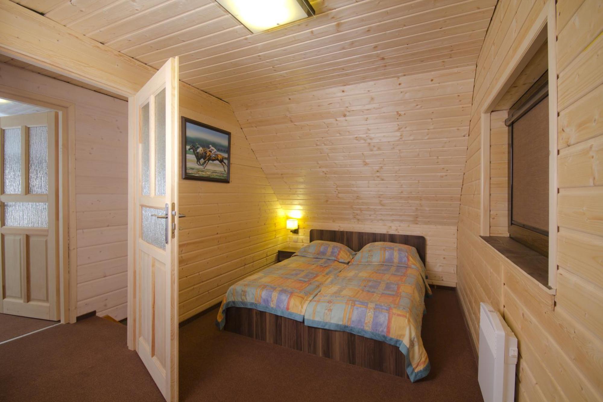 Hotel Niedzwiadek Wdzydze Kiszewskie Room photo